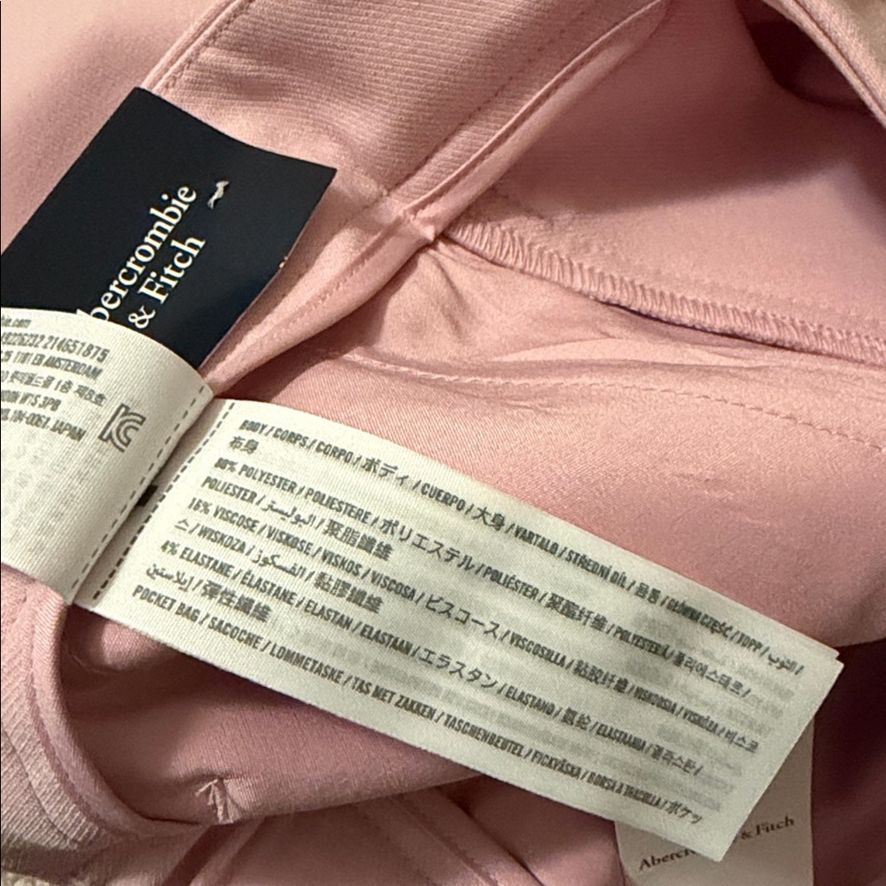 Abercrombie & Fitch Pink Ultra High Curve Love trouser shorts size 27/4 NWT - Picture 3 of 3